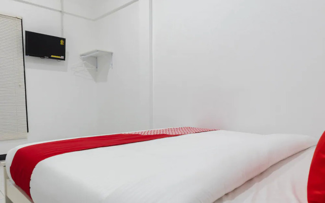 Cozy Stay by OYO Rooms