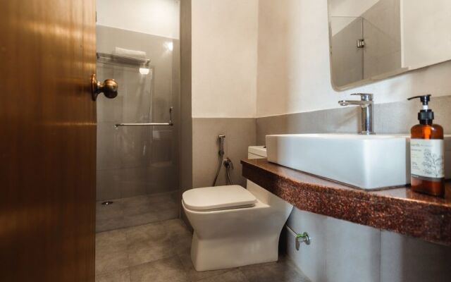 Minimalist Poshtel & Suites