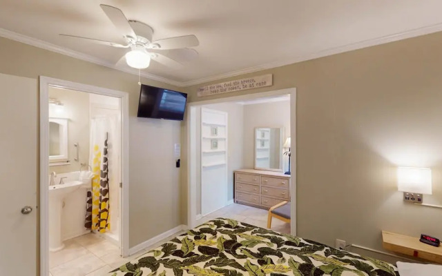 Beachy Sisters B 4 Bedroom Duplex