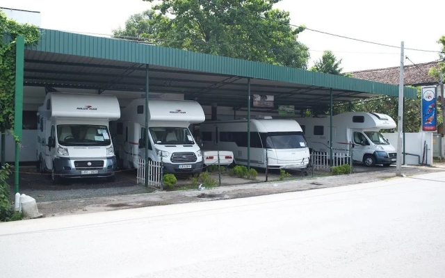 Go Outdoors Motor Home - Caravan Park