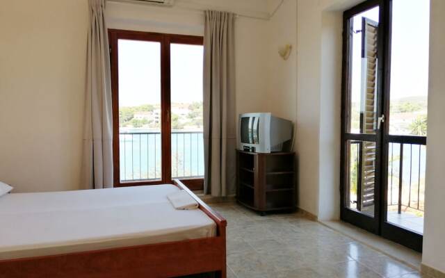 Sea Turtle Apartments