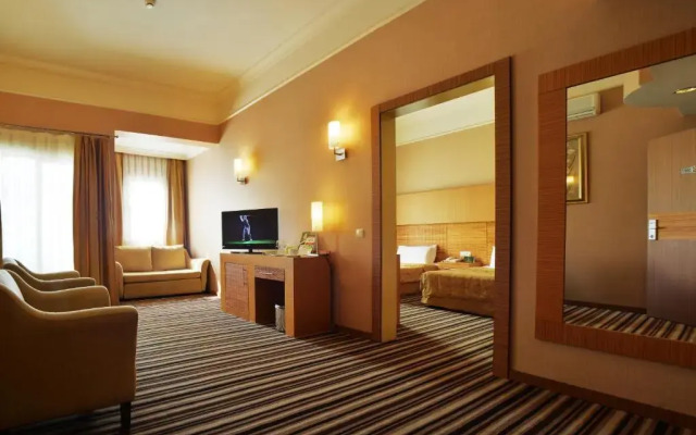 Club Cettia Resort