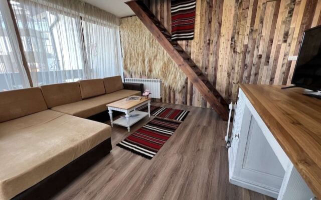 Cozy Stayinn Granat Maisonette - Next to Gondola Lift, Ideal for 4 Guests