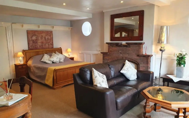 The Priory Inn