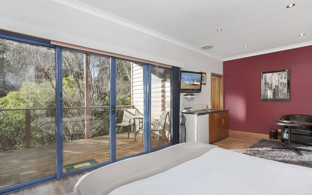 Cloverhill Hepburn Springs