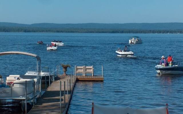 Sands on Golden Lake