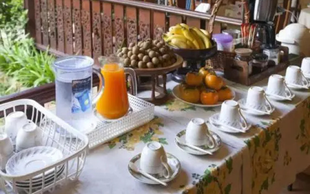 Little Home Guesthouse