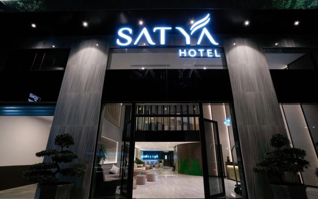 Satya Da Nang Hotel Han Market