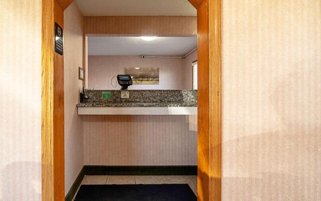 Devils Lake Inn By OYO Near Devils Lake Regional Airport