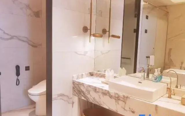 Yannian Wenyuan Hotel