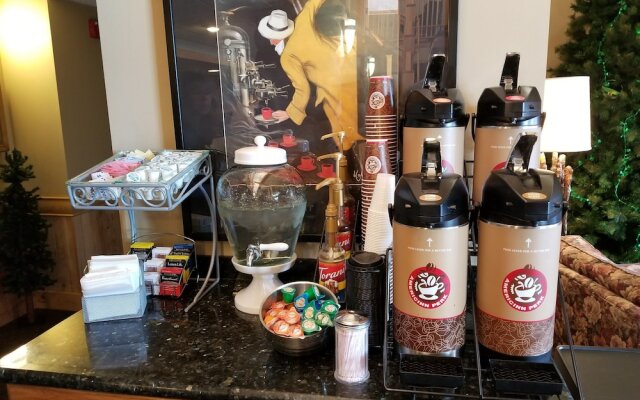 AmericInn Lodge & Suites Oswego