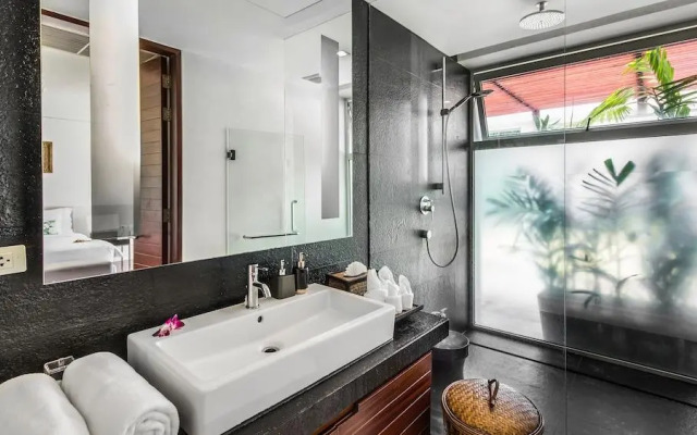 Laemsingh Villa 3a 4 Bedroom in Surin