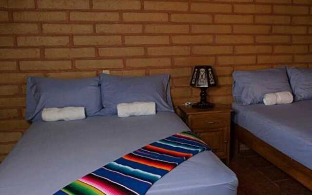 La Joya De Tuito Bed & Breakfast