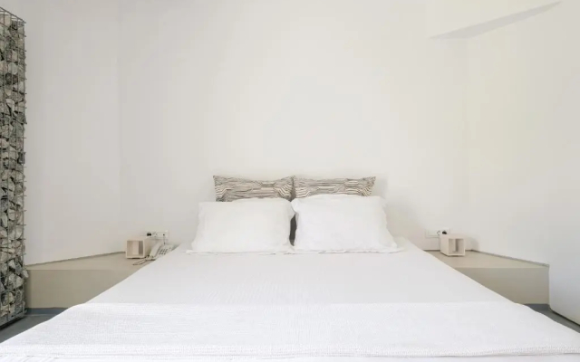 Relux Ios Hotel