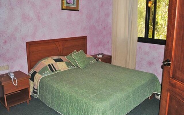 Pineland Resort And Country Club