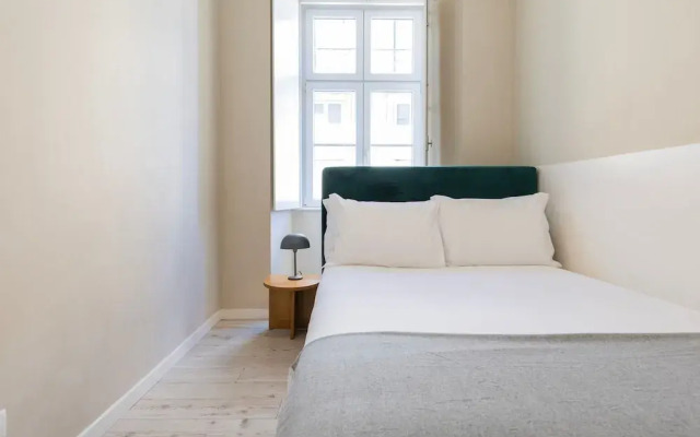 Carmo 43 by LovelyStay