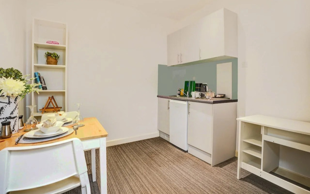 Kingston Luxe Suites Riverside Apartment Belvilla