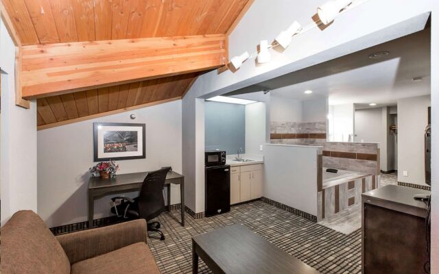 Baymont Inn & Suites