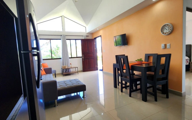 Casa Naranja Jungle Villa
