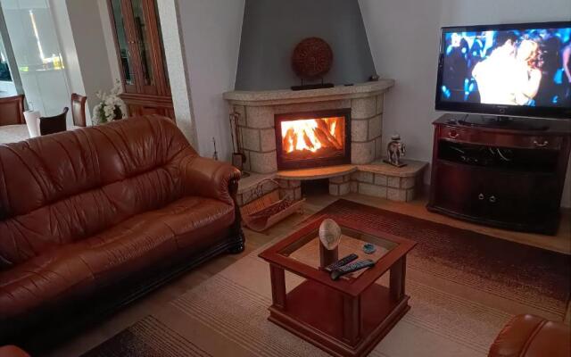 Casa Amarela da Caniçada