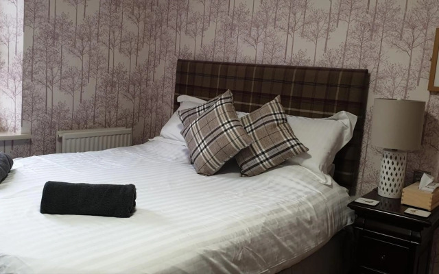 Queen Catherine Hotel