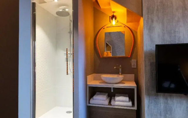 Hotel Base Camp Lodge - Bourg Saint Maurice