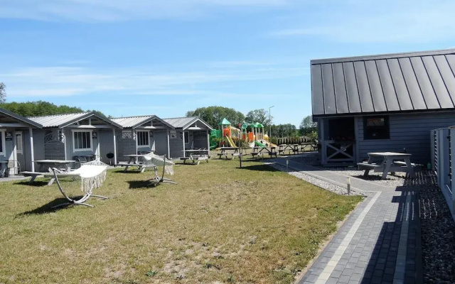Holiday House in Dziwnowek Near Sea and Lake
