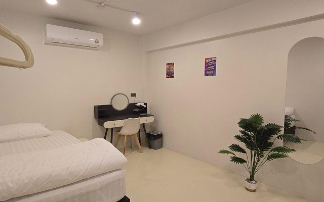 Tuk Tuk Hostel