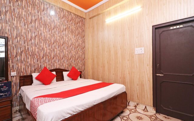 Hotel Anuradha Palace