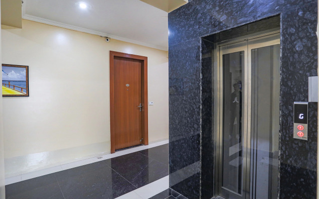 Fabhotel 52 Ivory
