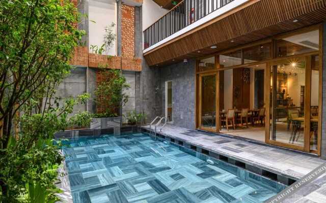 Daisy Boutique Hotel & Apartment