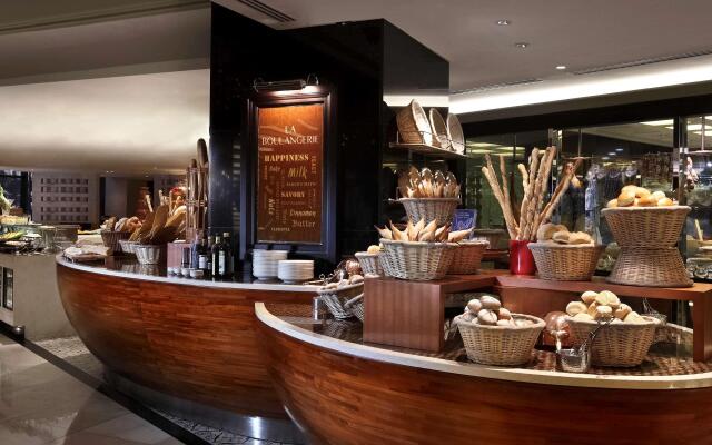 Sofitel Philippine Plaza