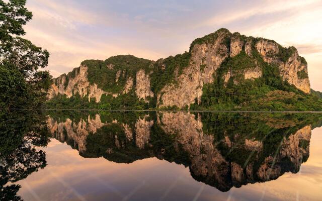 Avani Ao Nang Cliff Krabi Resort