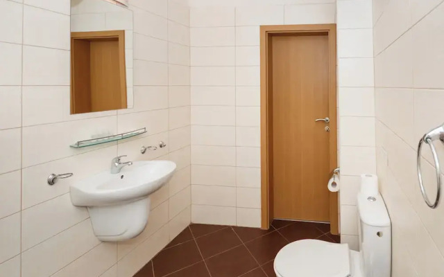New Line Village Apartments, up to 4 Guests