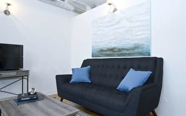 Architectural 2BR in Wicker Park by Sonder