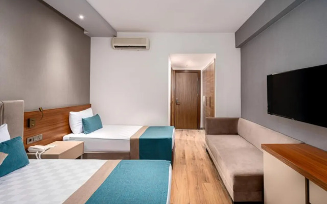 Side Story Resort & Spa
