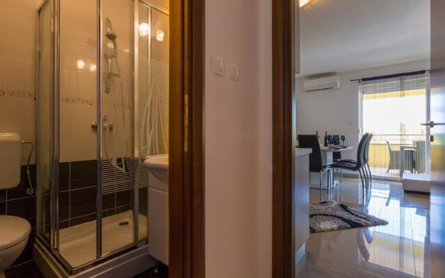 Cozy Holiday Home In Crikvenica With Private Swimming Pool