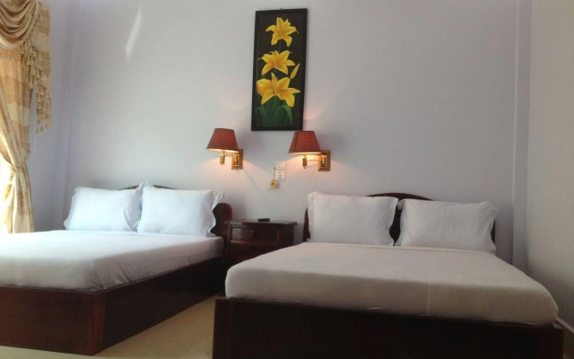 Golden River Resort