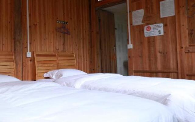 Dragon’s Den Hostel