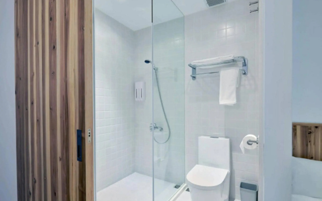 Star Hostel Taichung Parklane