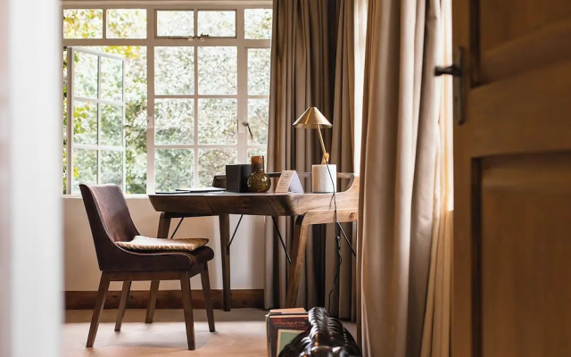 Hemingways Eden Residence