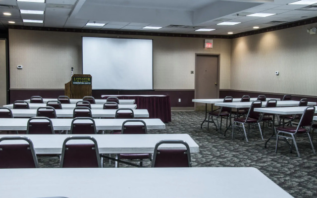 Lamplighter Inn & Suites - North