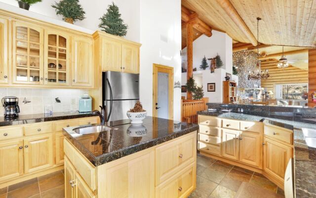 Castle Crag LOG Cabin #2392