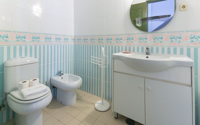 A15 Cliffside Beach Apartment