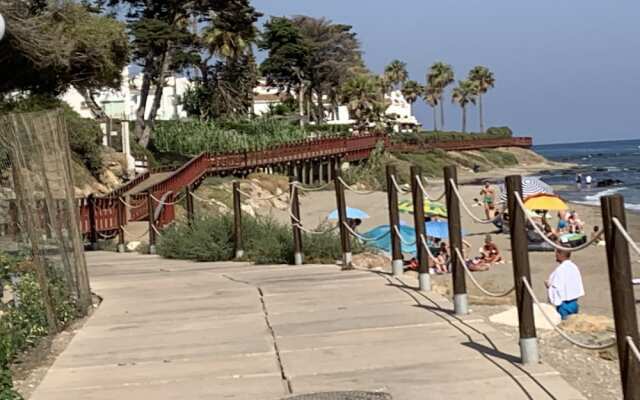 Apartment Aguamarina On The Beach Front
