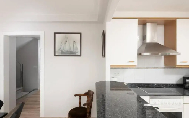 casa en corme encima del mar