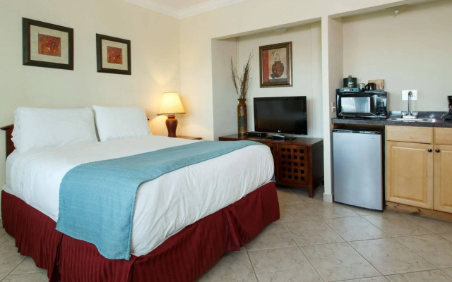The Sea Lord Hotel & Suites (Adults Only)