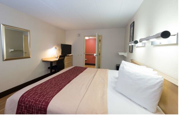 Red Roof Inn Rockford East – Casino District