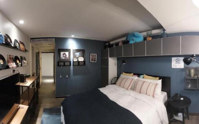 Yomi Hotel - MRT Shuanglian Station