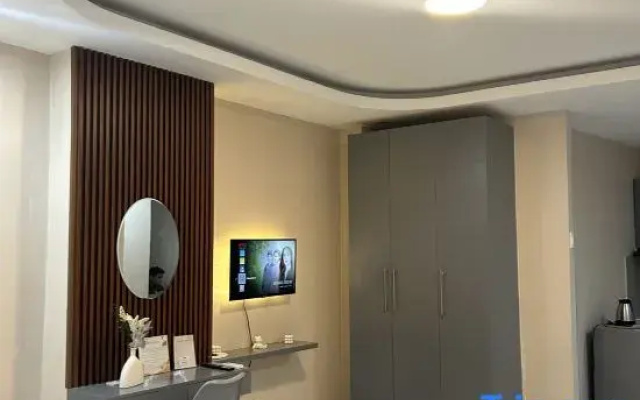 Hiraya Doors at Happy Stay